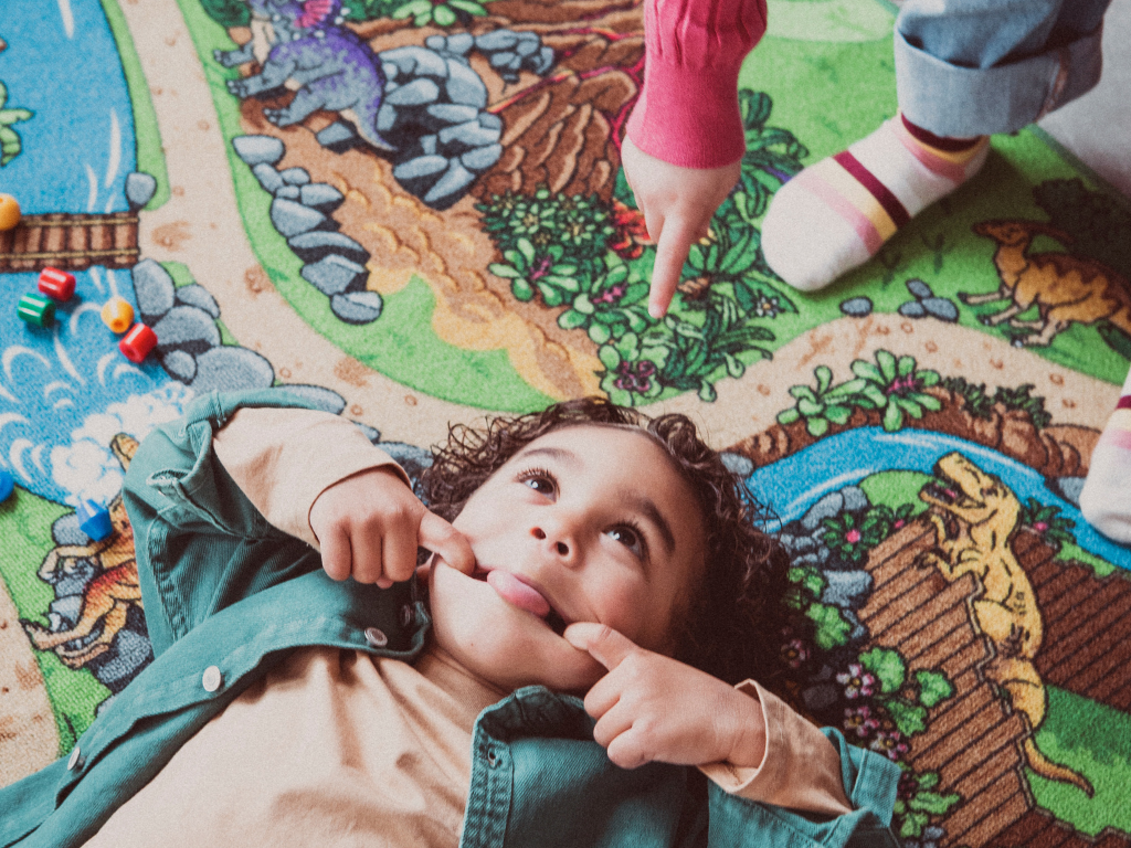 Tapete infantil DINO WORLD - antiderrapante, 95x133cm - Image 2